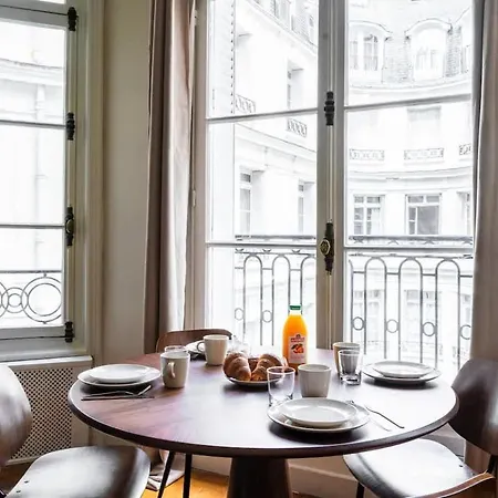 Elegant - Proche Arc De Triomphe アパート